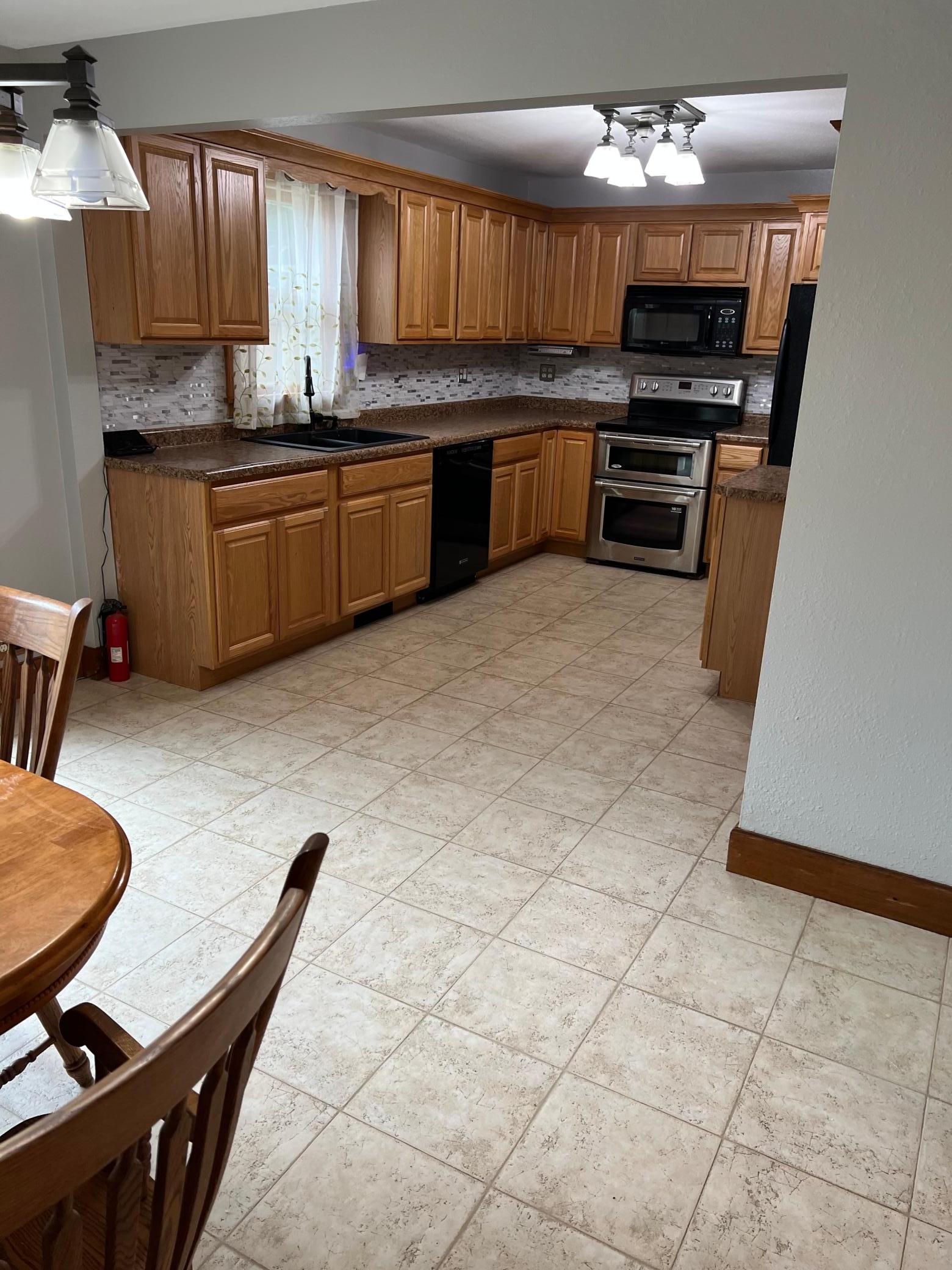 Dining Room to the Kitchen