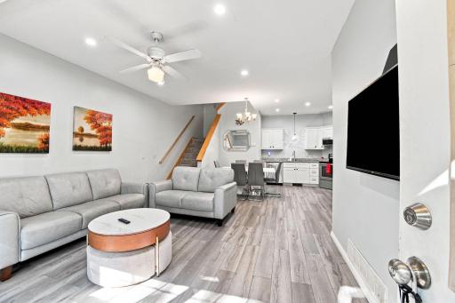 7-web-or-mls-_DSF9792_with_tv.jpg