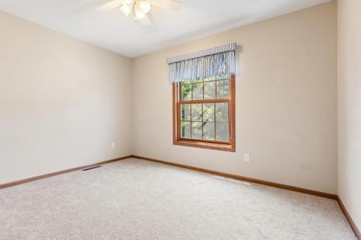 8079 Spruce Trail, Eden Prairie, MN 55347