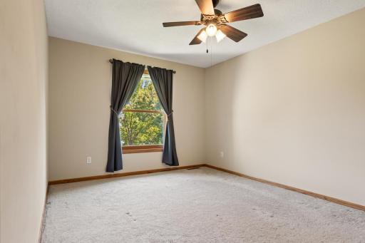 8079 Spruce Trail, Eden Prairie, MN 55347