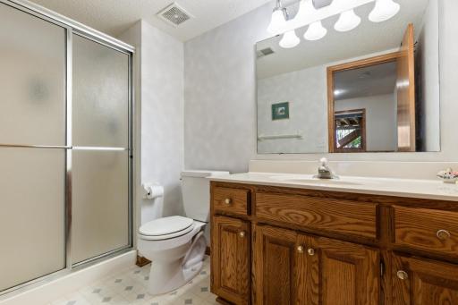 8079 Spruce Trail, Eden Prairie, MN 55347