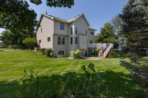 8079 Spruce Trail, Eden Prairie, MN 55347
