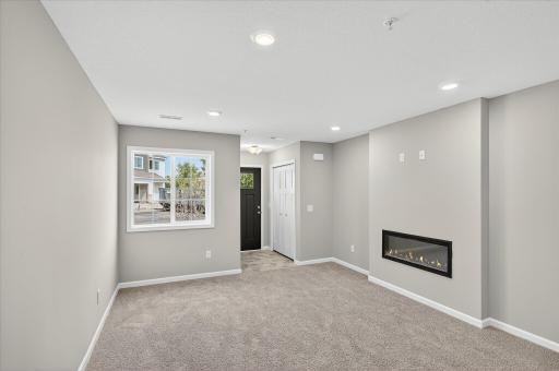09-25555 3rd St W-9.jpg