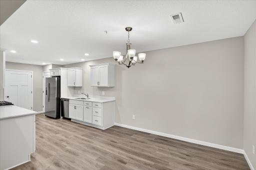 12-25555 3rd St W-12.jpg