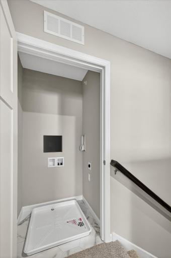 22-25555 3rd St W-22.jpg