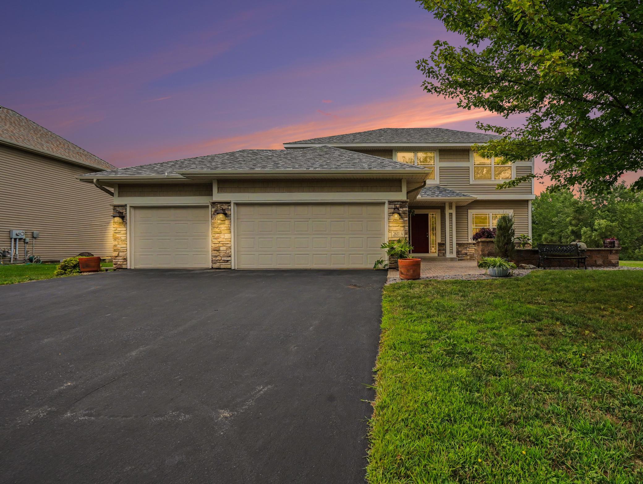 Welcome to 26814 Meadow Ridge Dr, ENM