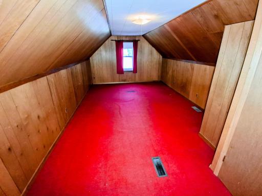 Upper-level bedroom 3.