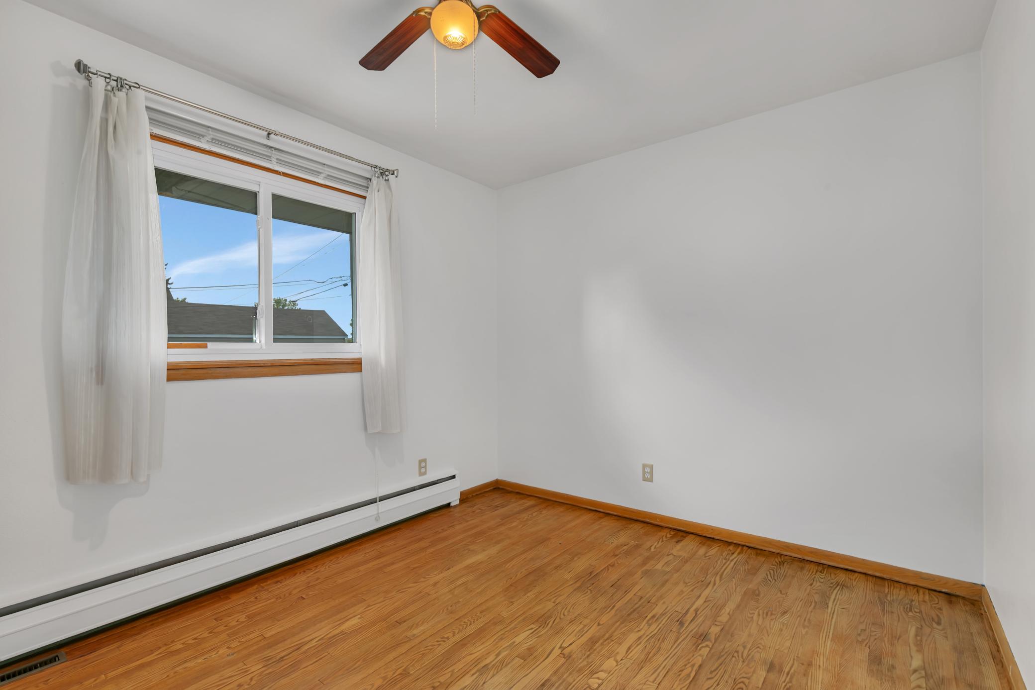 Here’s another view of the third bedroom.