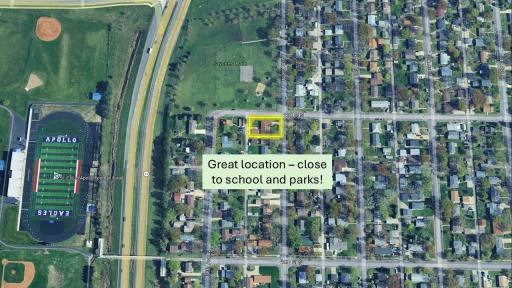 A great combination of space, functionality, and a convenient park-side location!