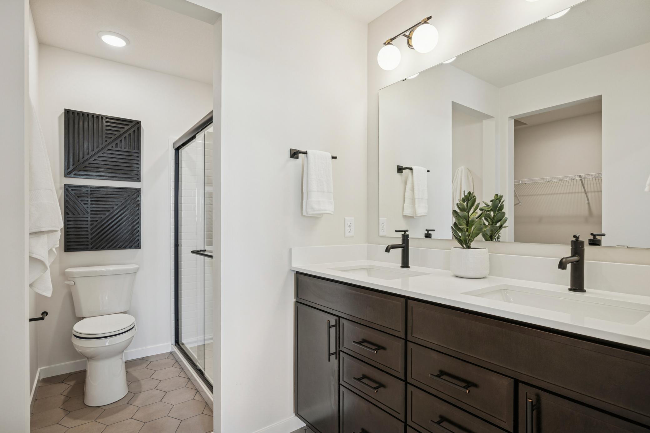 En Suite Primary Bath