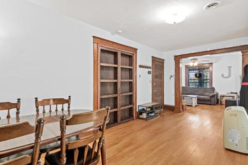 Upper unit dining