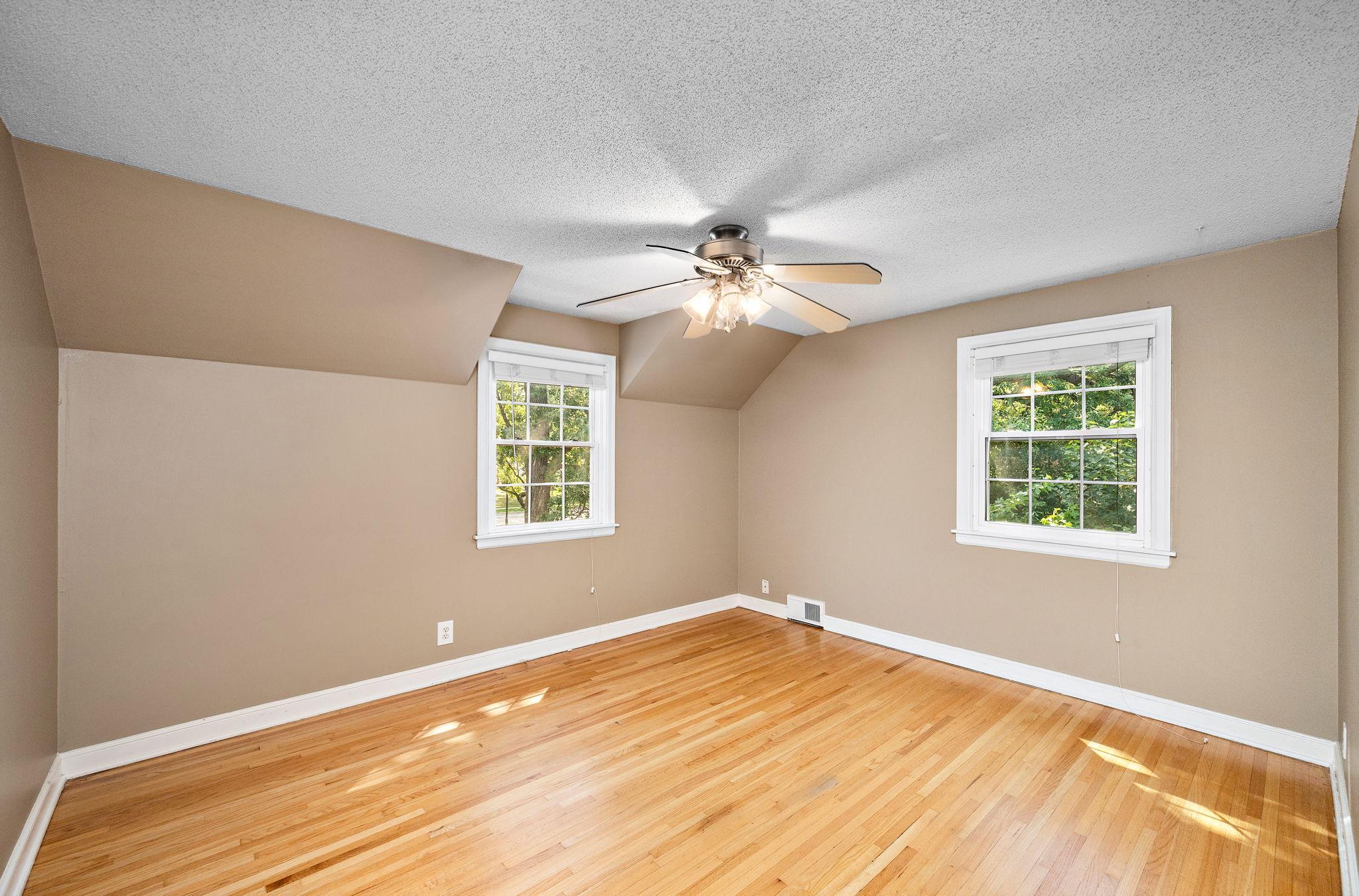 Upper bedroom #3