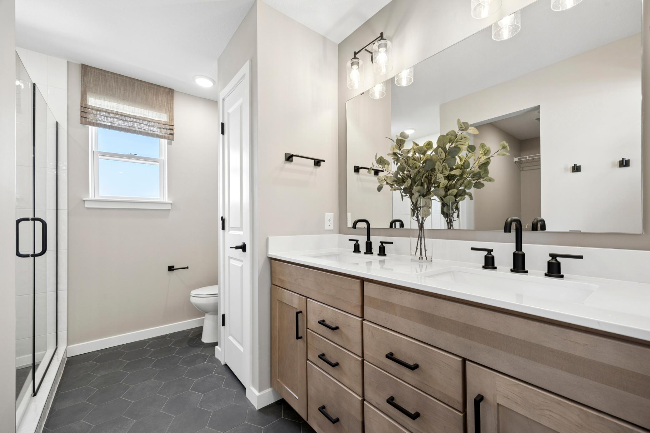 En Suite Primary Bath
