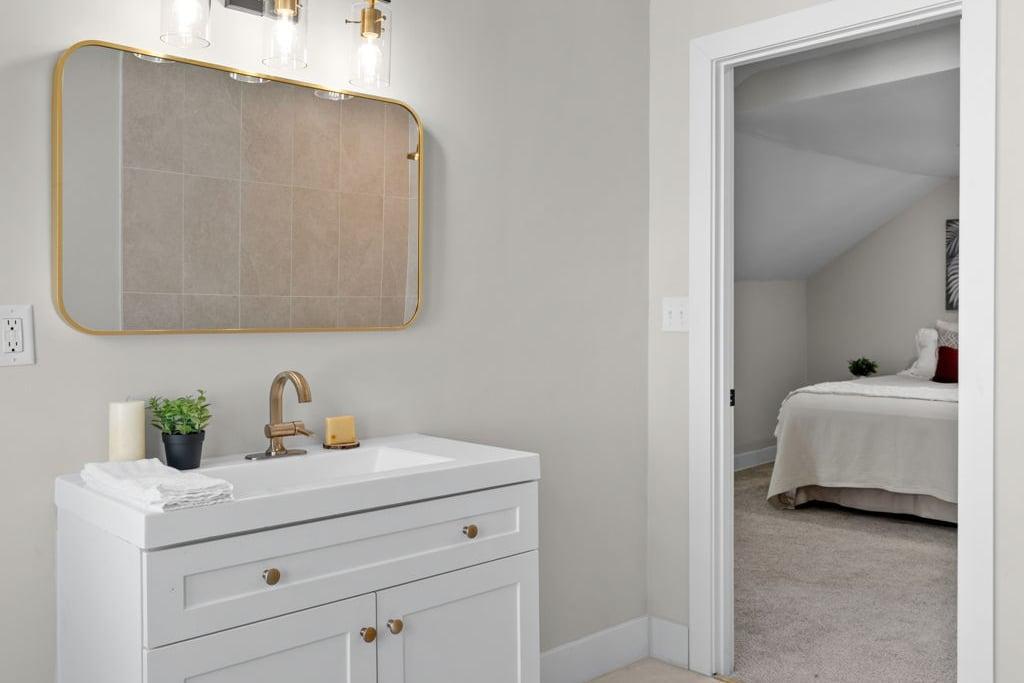 Owners Suite Vanity