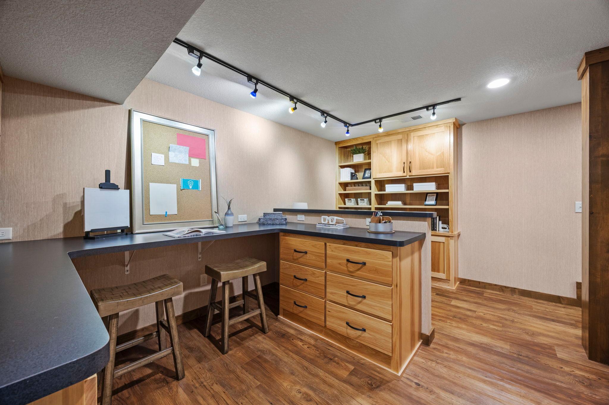An ideal setup for working from home, homework, or creative projects!