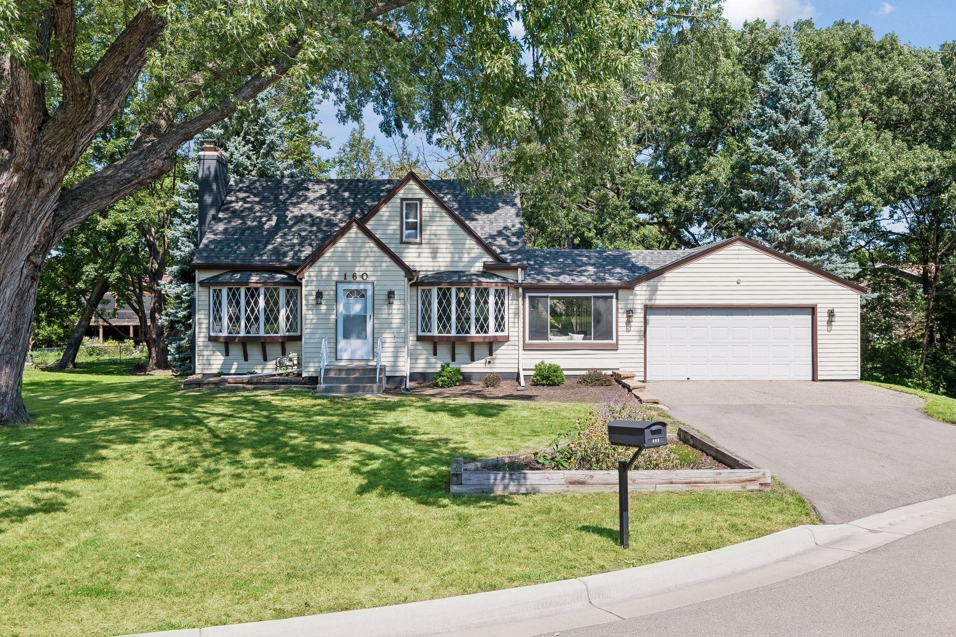 160 Mission Lane, Bloomington, MN 55420, 3 Bedrooms, 2 bathrooms, just over 2000 Finished Square feet, and a large 2 Car attached garage. Just steps to the Minnesota River Valley.