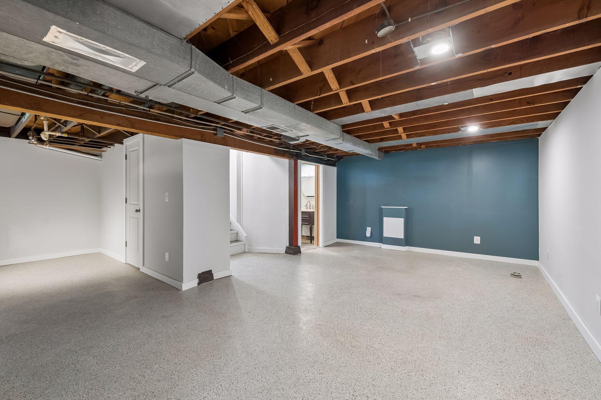 27x12 Lower-level family room.