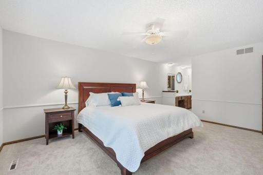7885 Lower 139th Court, Apple Valley, MN 55124