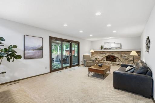7885 Lower 139th Court, Apple Valley, MN 55124