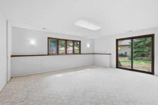 7885 Lower 139th Court, Apple Valley, MN 55124