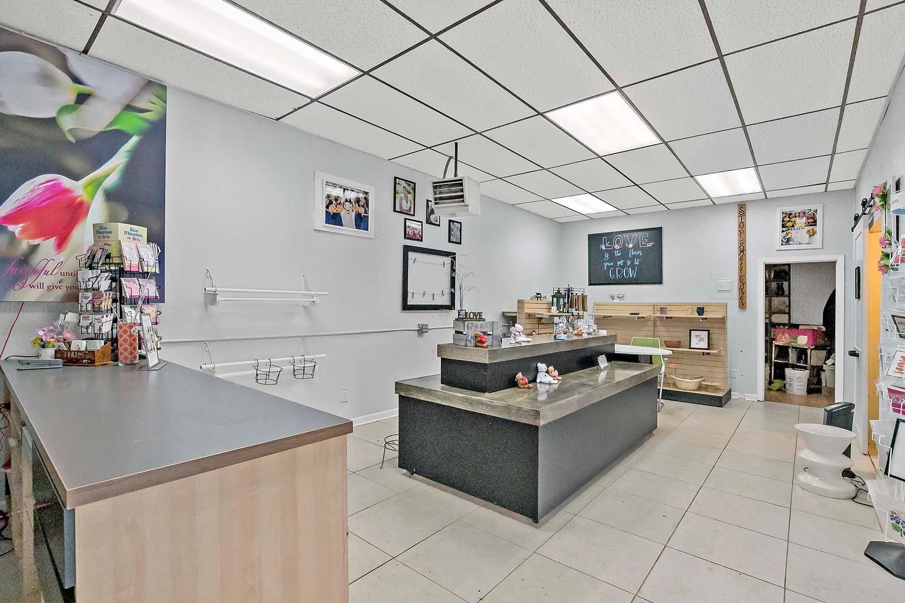 210 Railroad Drive Norwood Young America_0027.jpg
