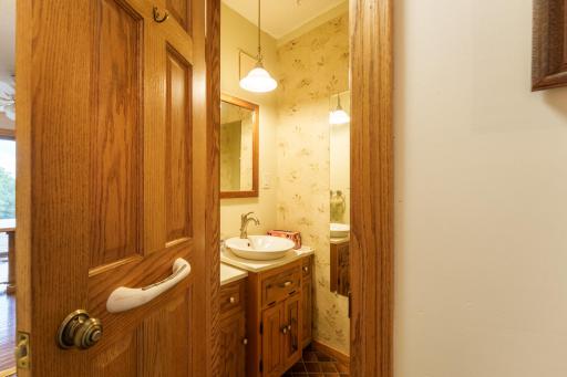 21660 Northfield Blvd Hampton-44.jpg