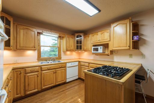 21660 Northfield Blvd Hampton-35.jpg