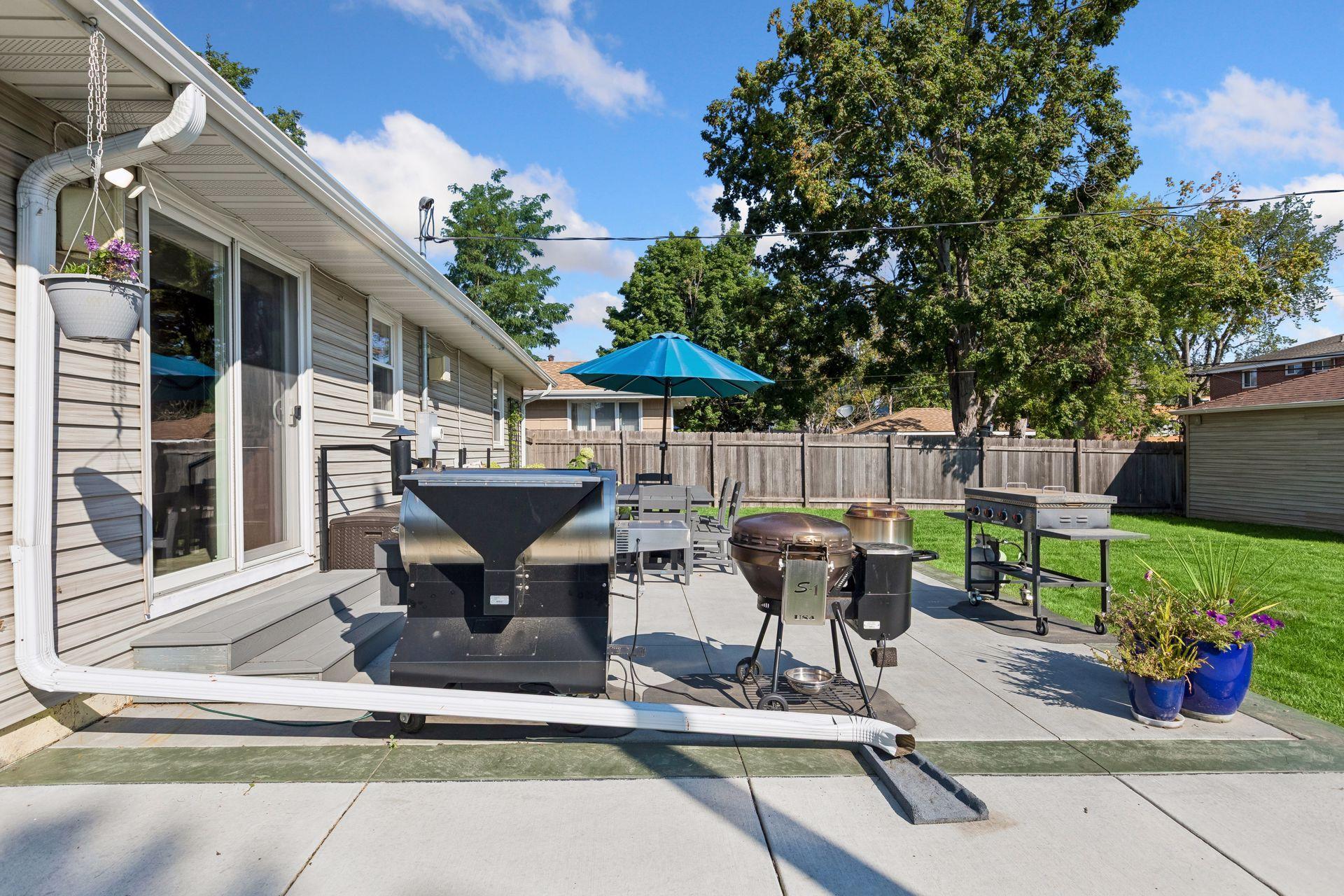 Spacious back patio