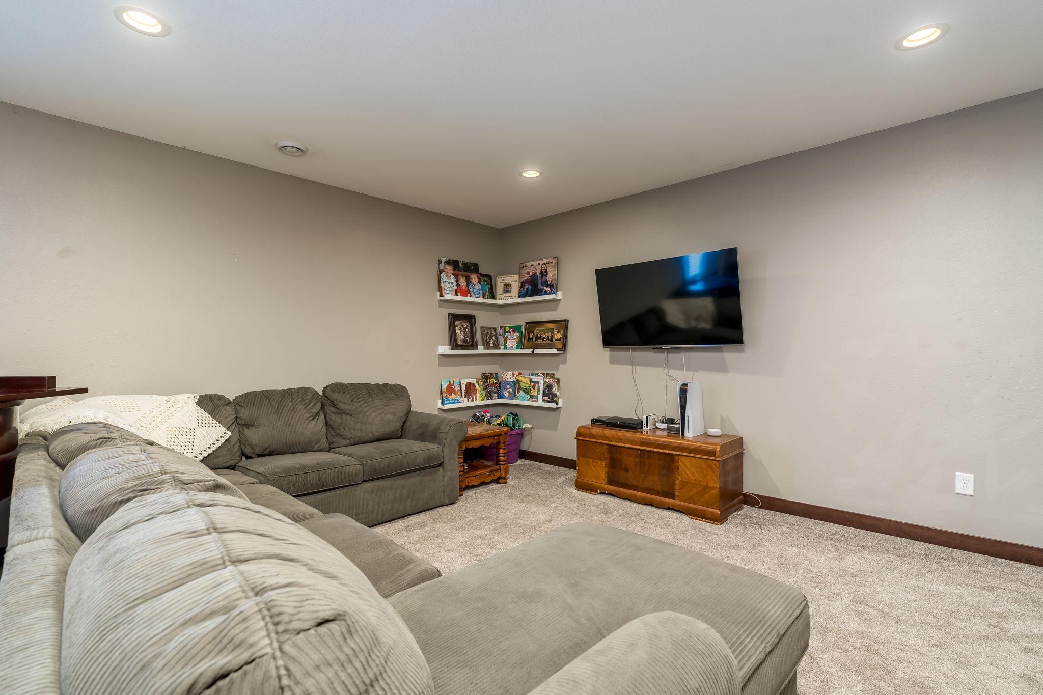 37-web-or-mls-2232-coventry-ln.jpg