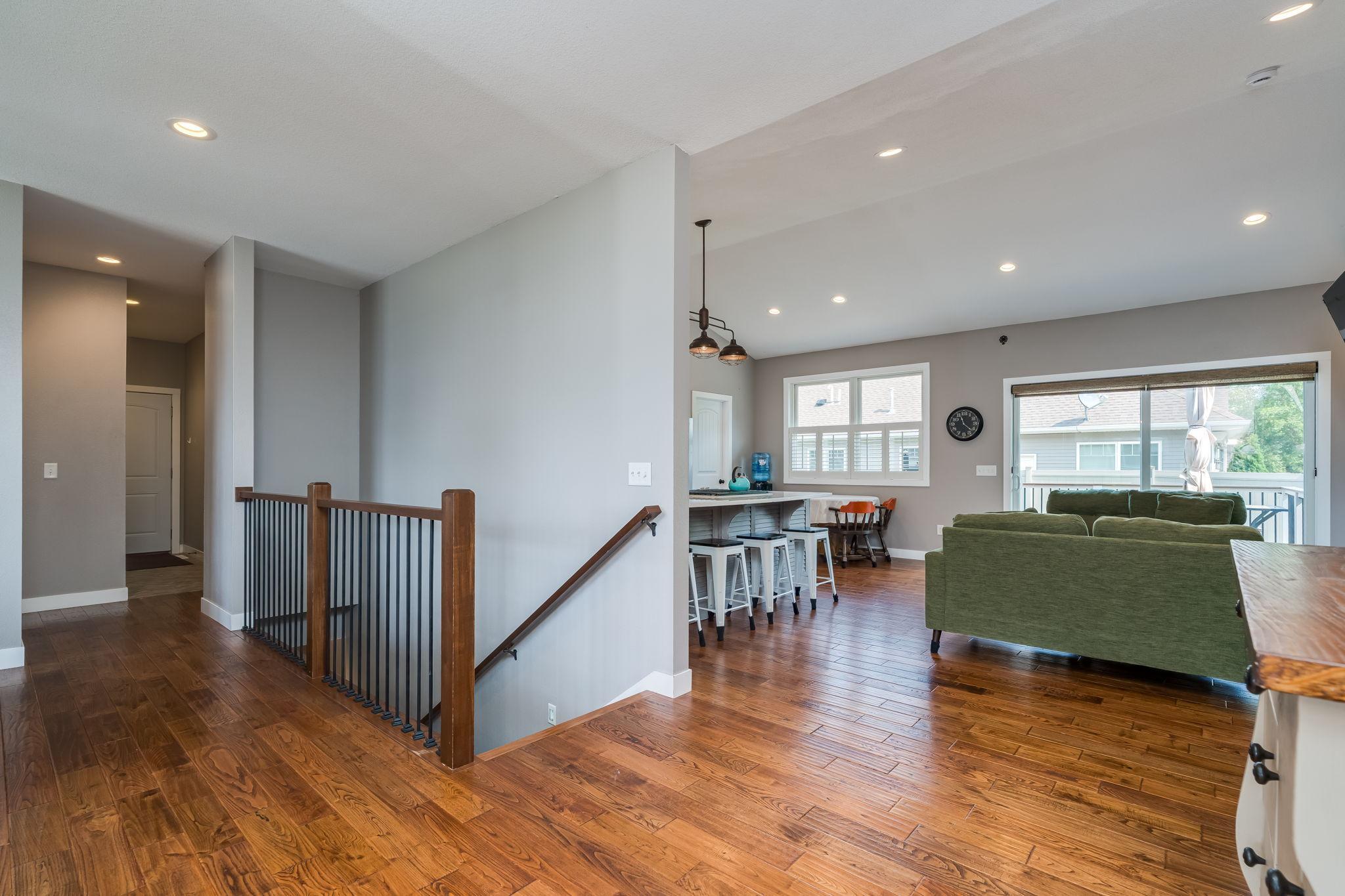9-web-or-mls-2232-coventry-ln.jpg