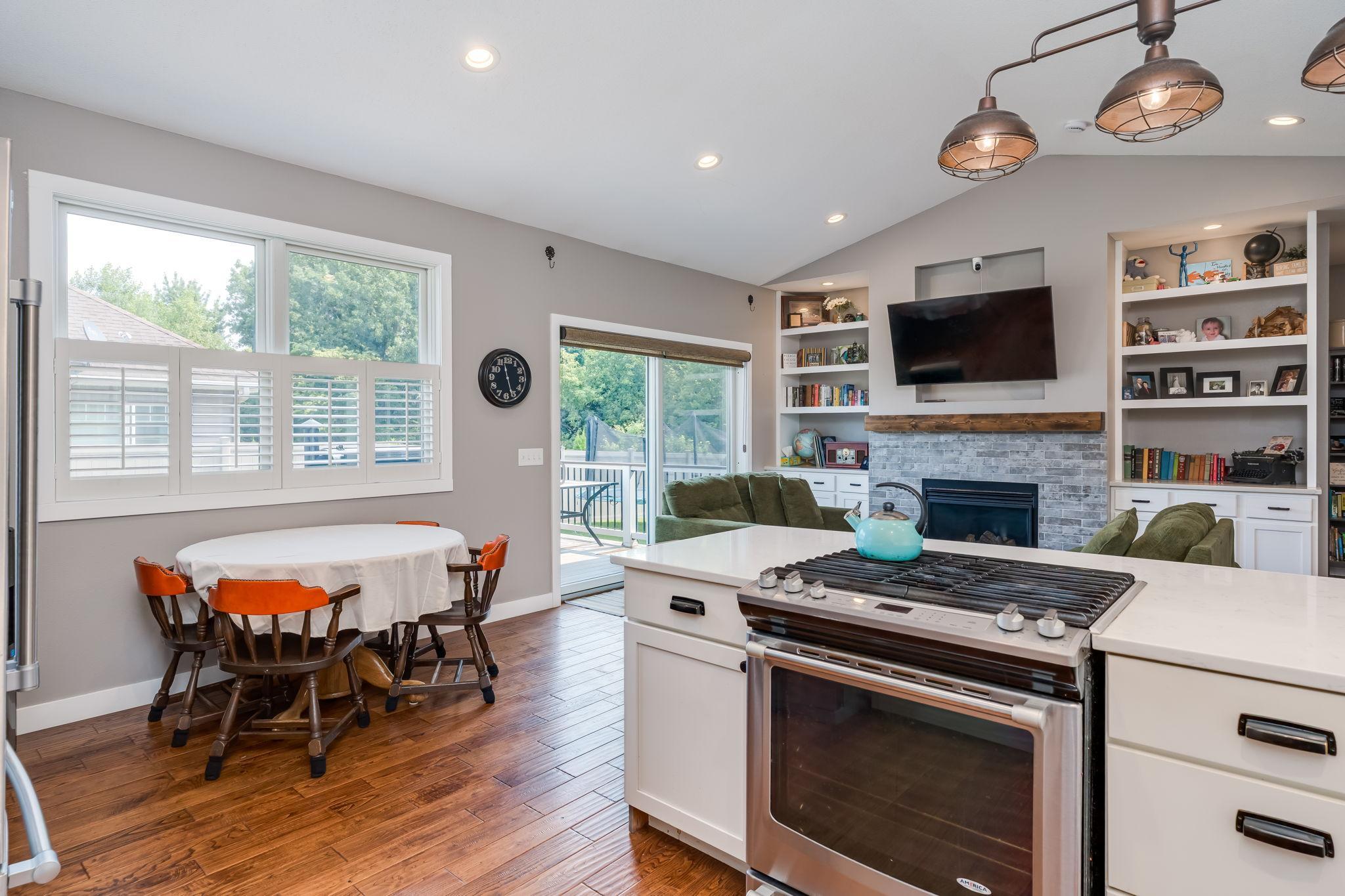 18-web-or-mls-2232-coventry-ln.jpg