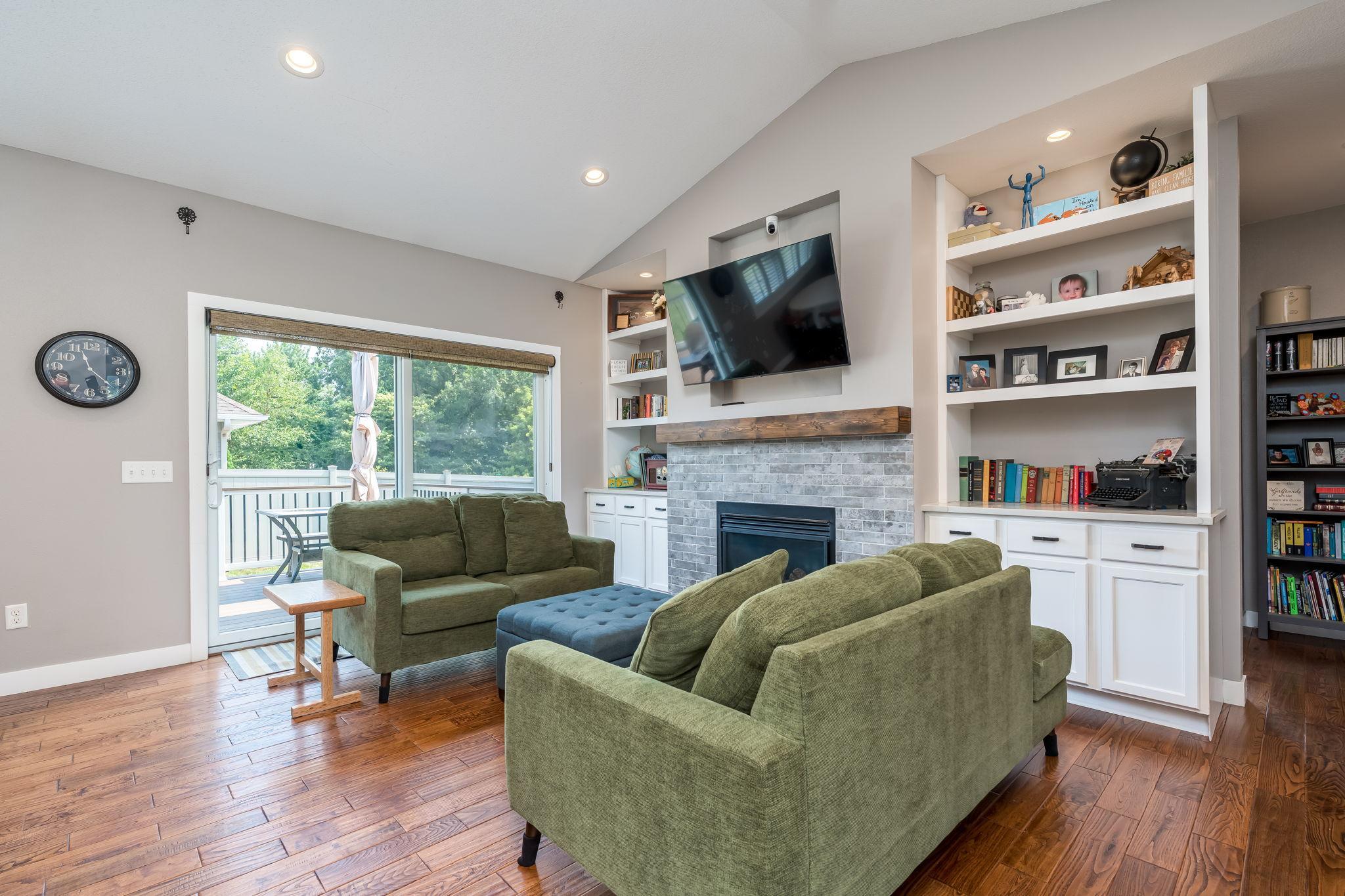 10-web-or-mls-2232-coventry-ln.jpg