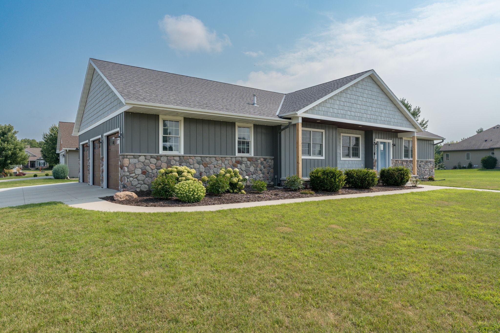 1-web-or-mls-2232-coventry-ln.jpg