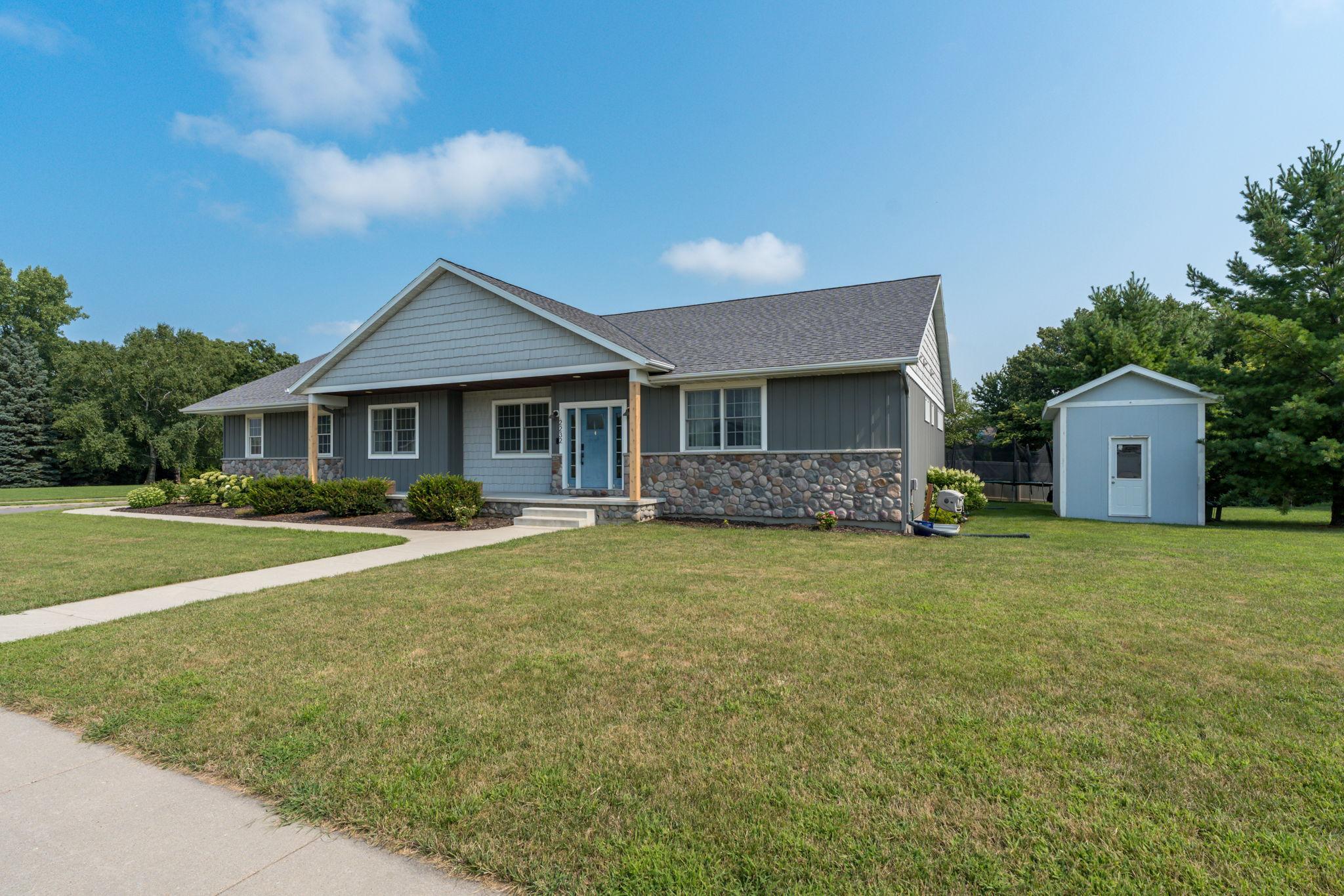 3-web-or-mls-2232-coventry-ln.jpg
