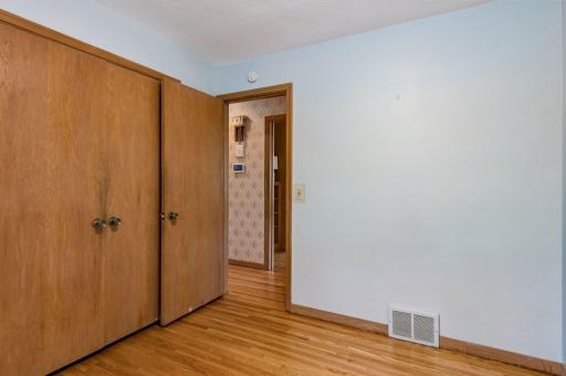 241 Van Buren Avenue N, Hopkins, MN 55343