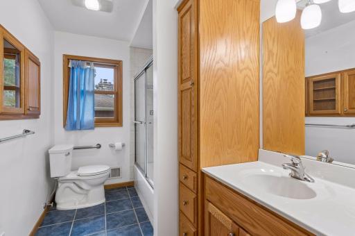 241 Van Buren Avenue N, Hopkins, MN 55343