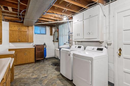 241 Van Buren Avenue N, Hopkins, MN 55343