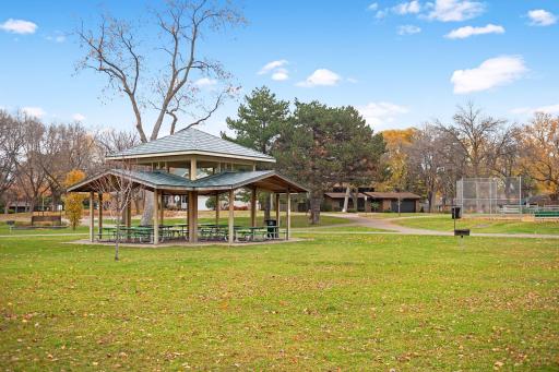 241 Van Buren Avenue N, Hopkins, MN 55343