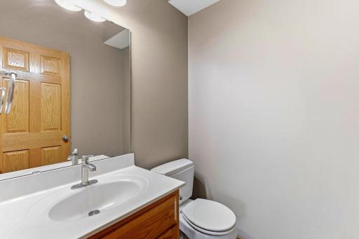 27-web-or-mls-22633-Zion-Pkwy-27.jpg