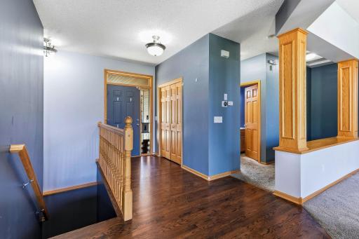 4-web-or-mls-22633-Zion-Pkwy-04.jpg