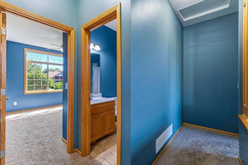 29-web-or-mls-22633-Zion-Pkwy-29.jpg