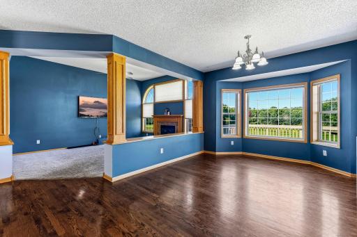 9-web-or-mls-22633-Zion-Pkwy-09.jpg