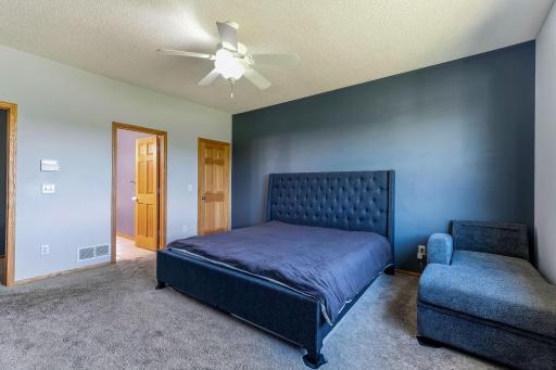 20-web-or-mls-22633-Zion-Pkwy-20.jpg