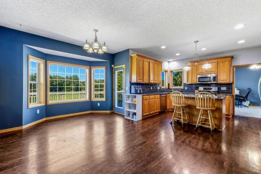 8-web-or-mls-22633-Zion-Pkwy-08.jpg