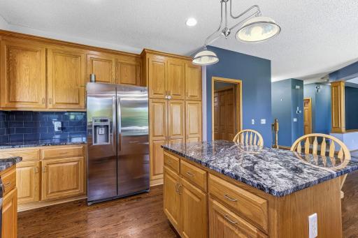 18-web-or-mls-22633-Zion-Pkwy-18.jpg