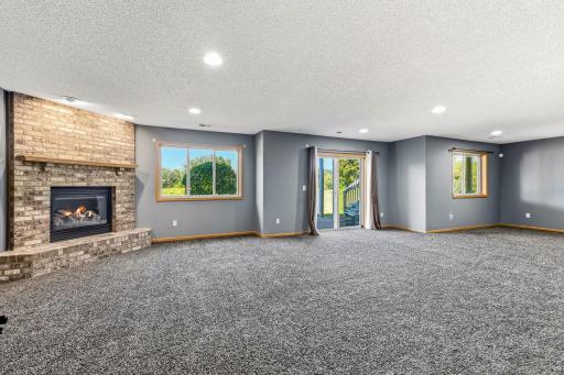 34-web-or-mls-22633-Zion-Pkwy-34.jpg