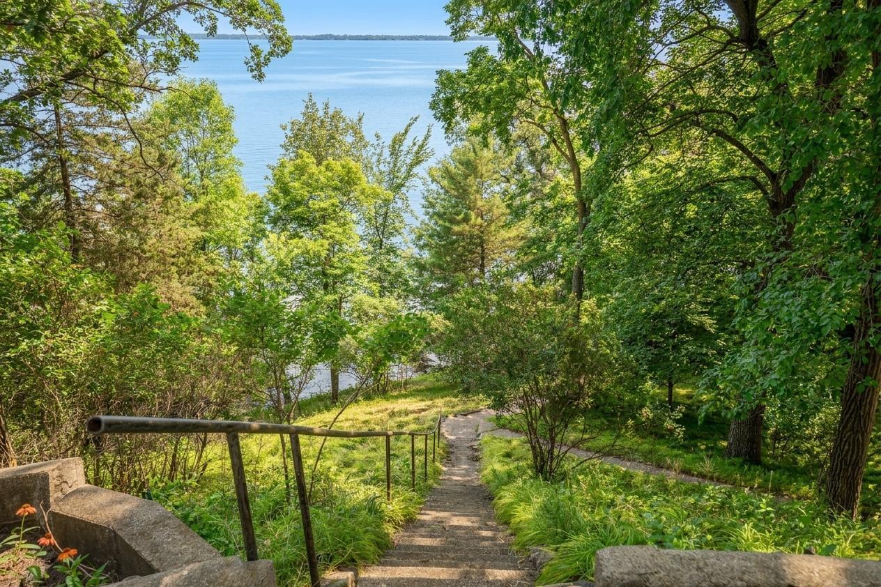 lakesidesteps.jpg