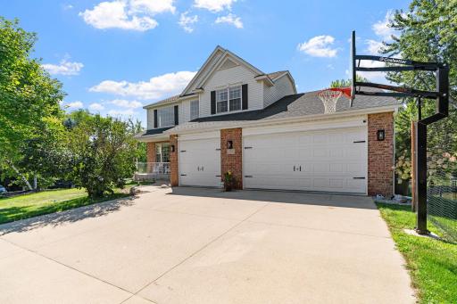4-web-or-mls-2051 Highgate Cir-4.jpg