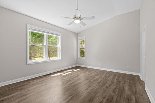 57-web-or-mls-2051 Highgate Cir-57.jpg