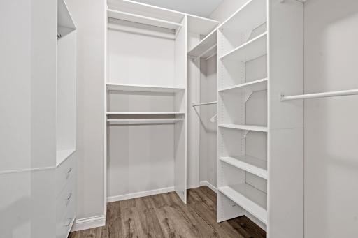 64-web-or-mls-2051 Highgate Cir-64.jpg